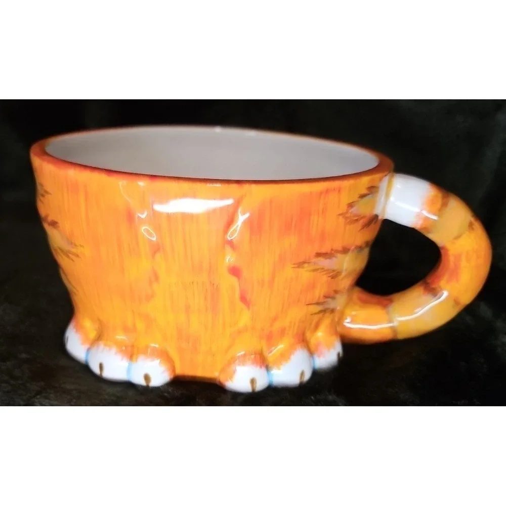 3 Piece‎ Teapot, Cat head as lid, Teapot, and Cup underneath. Unique